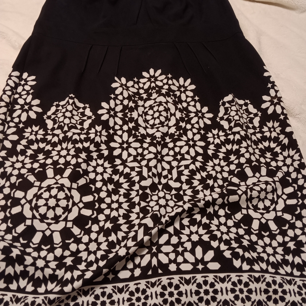 Elegant Black and White Patterned Dress